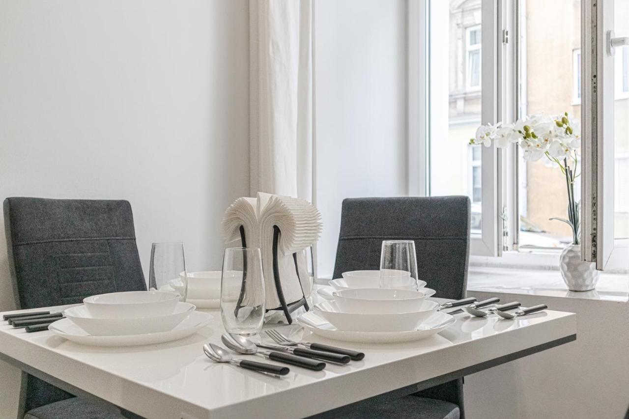 Homelike 2Br Apt Near U1 Reumannplatz - 9 Min To Center Виена Екстериор снимка